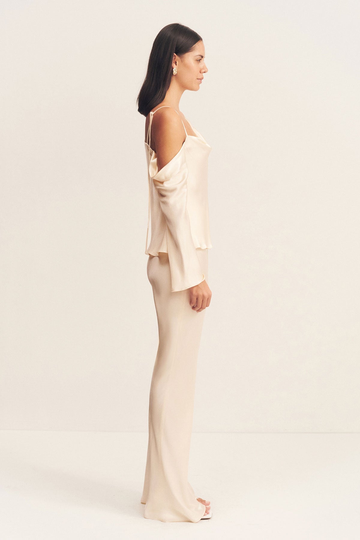 LA LUNE ASYMMETRICAL LONG SLEEVE TOP - CREAM