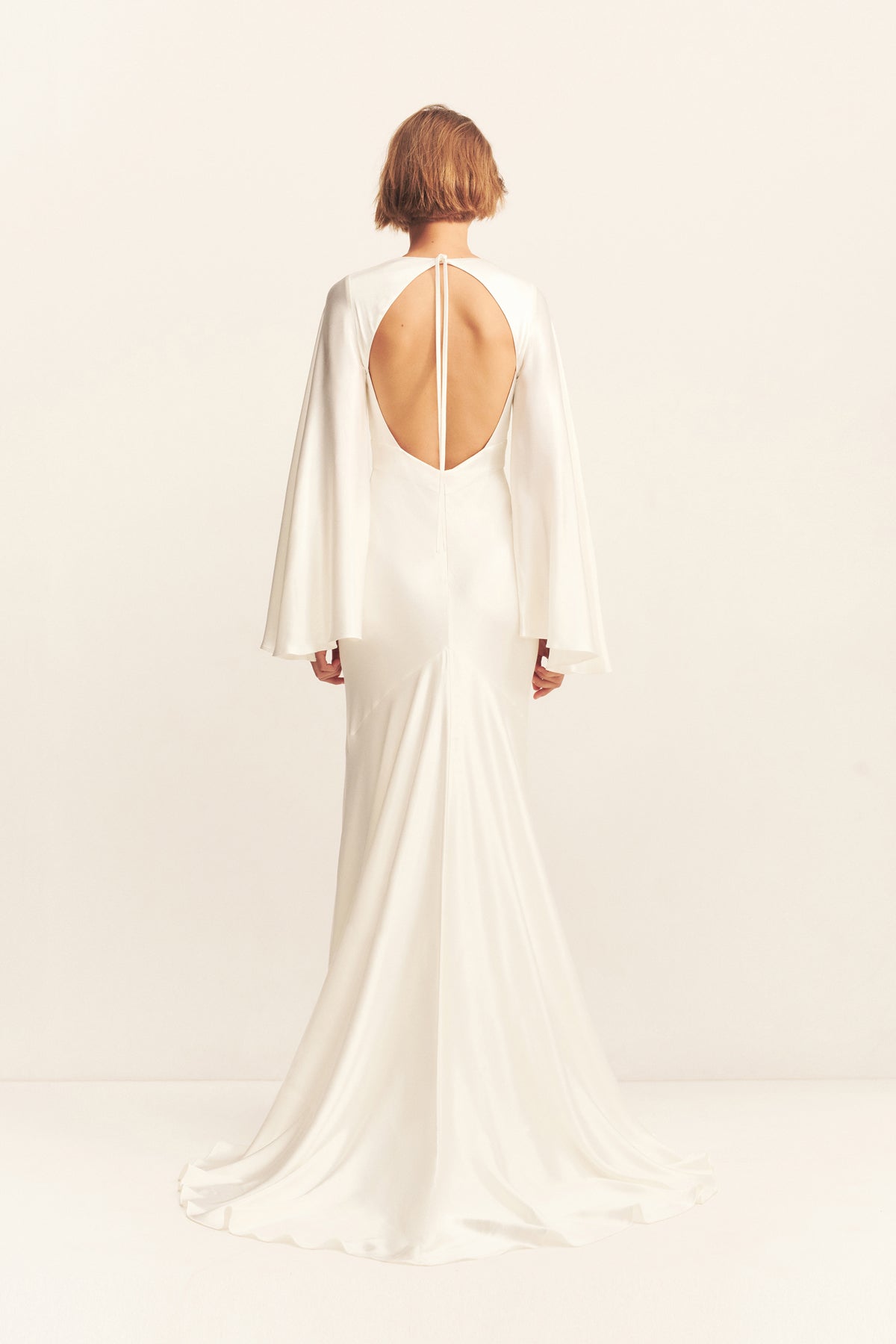 LA LUNE BACKLESS GOWN - WHITE