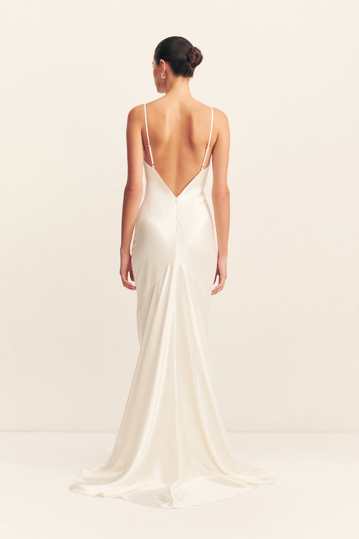 LA LUNE LOW BACK GOWN - WHITE