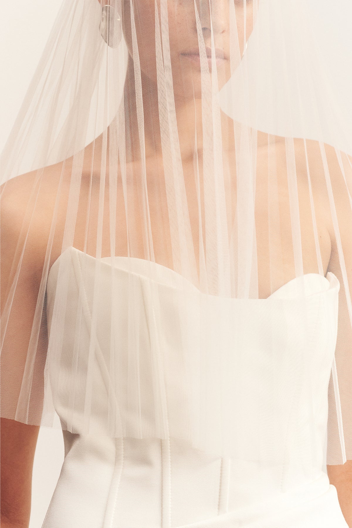 CIRRUS PLEATED VEIL