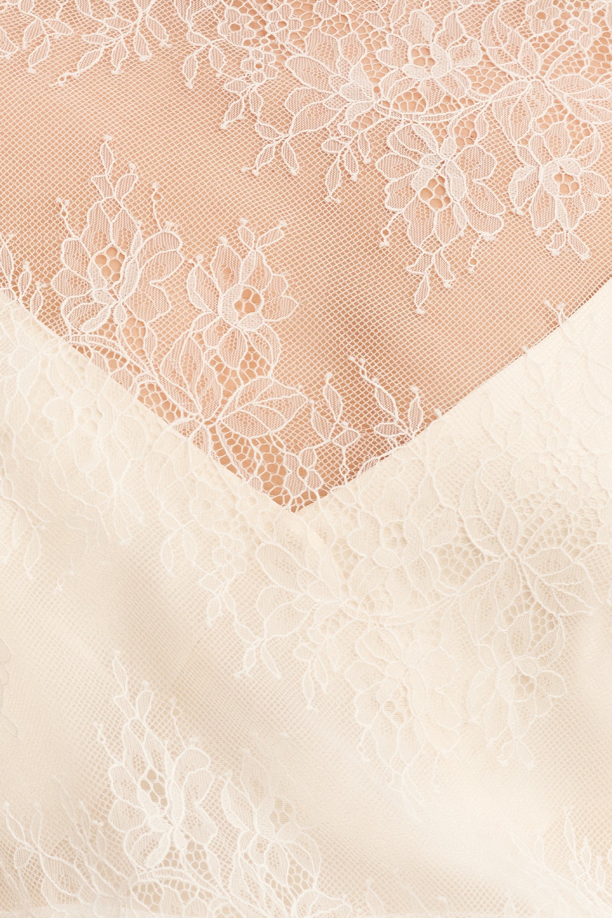 LAMBENT LACE LONG SLEEVE TIE TOP