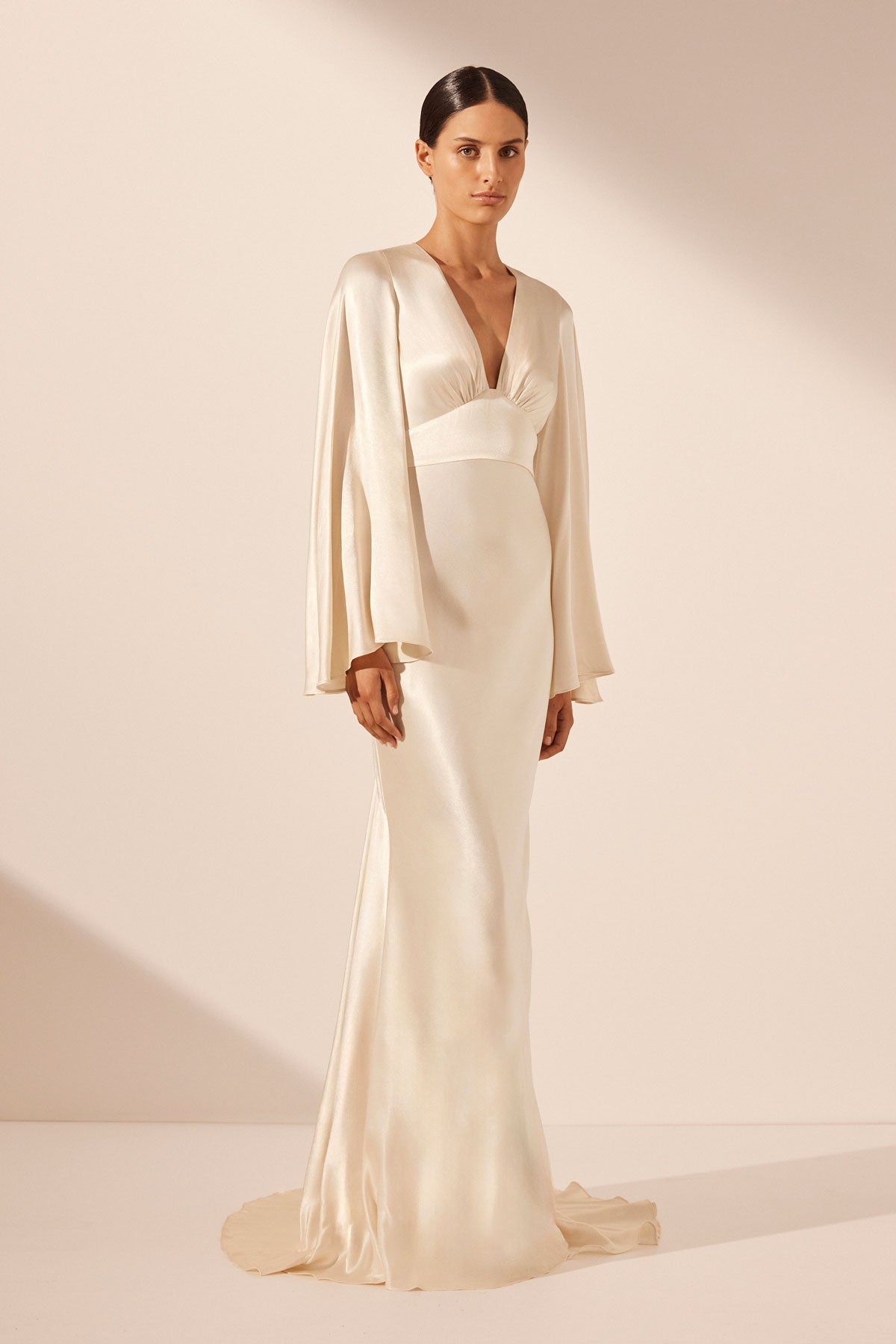 LA LUNE BACKLESS GOWN - CREAM
