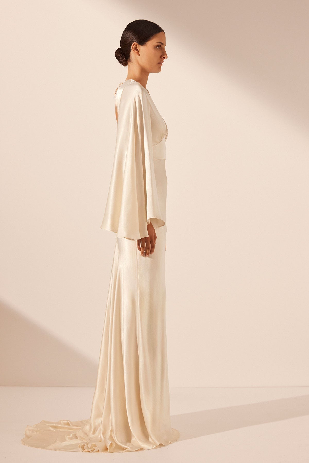 LA LUNE BACKLESS GOWN - CREAM