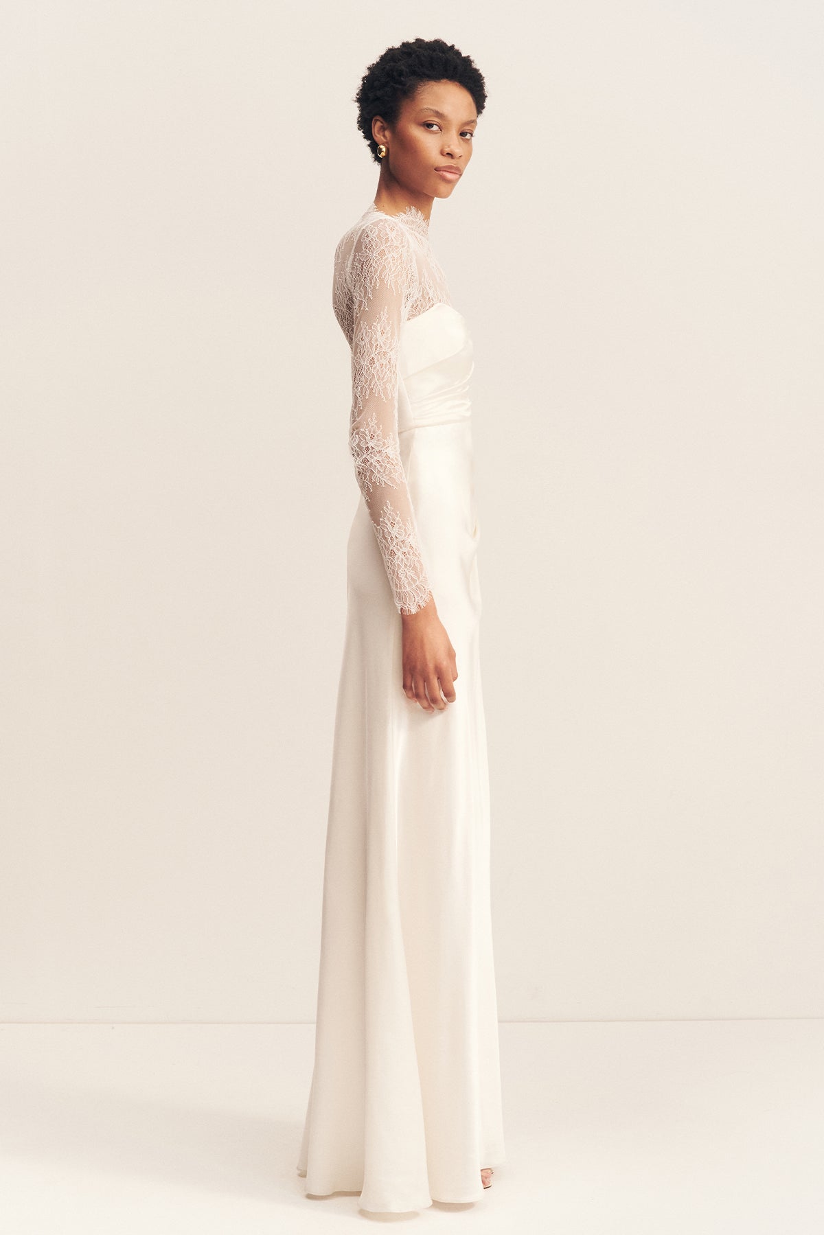 LAMBENT LACE LONG SLEEVE BODYSUIT